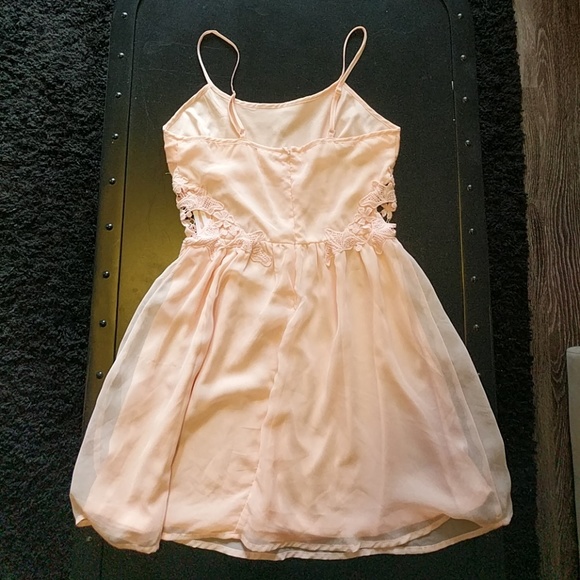 Dress - Picture 2 of 3